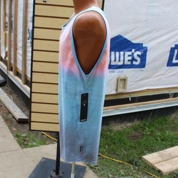 DVision brand Men's Seabrook Tank Top - Size Large - Picture 5 of 11